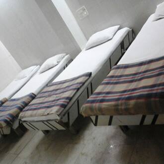 Hotel Jewels, Surat 5